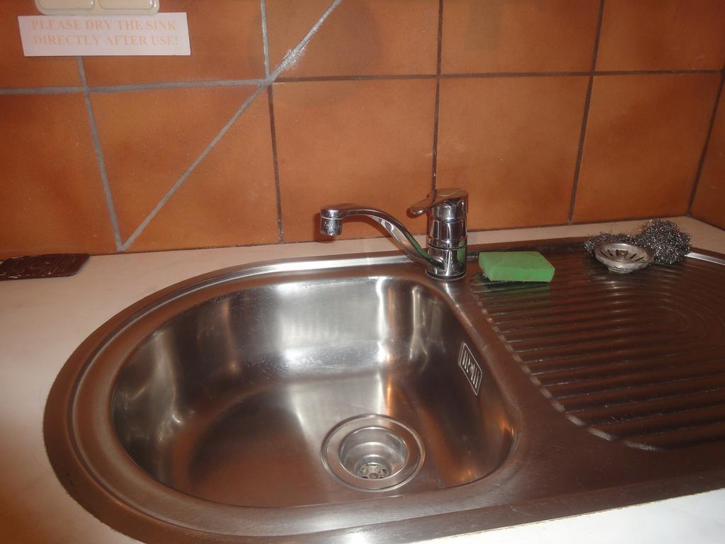 Frank'S Backpackers Pansiyon Helmond Dış mekan fotoğraf