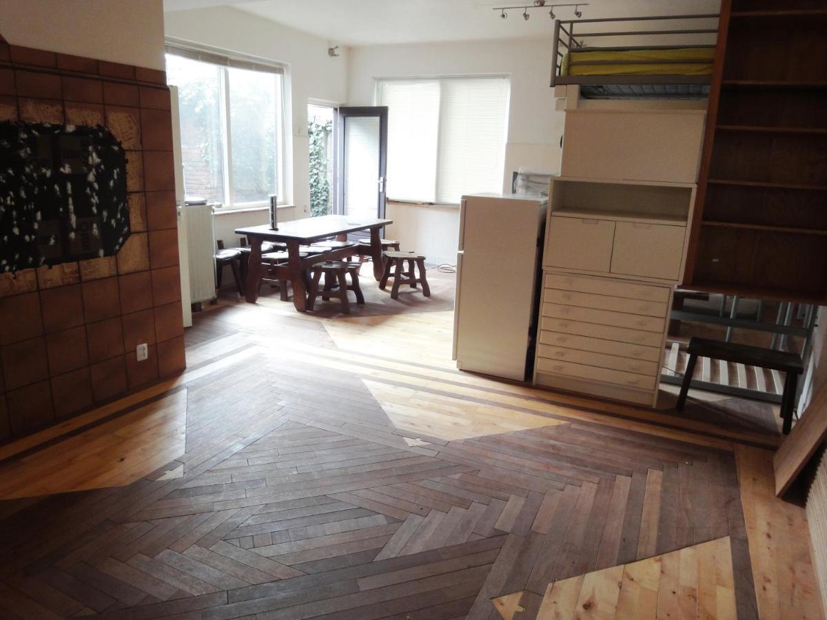 Frank'S Backpackers Pansiyon Helmond Dış mekan fotoğraf